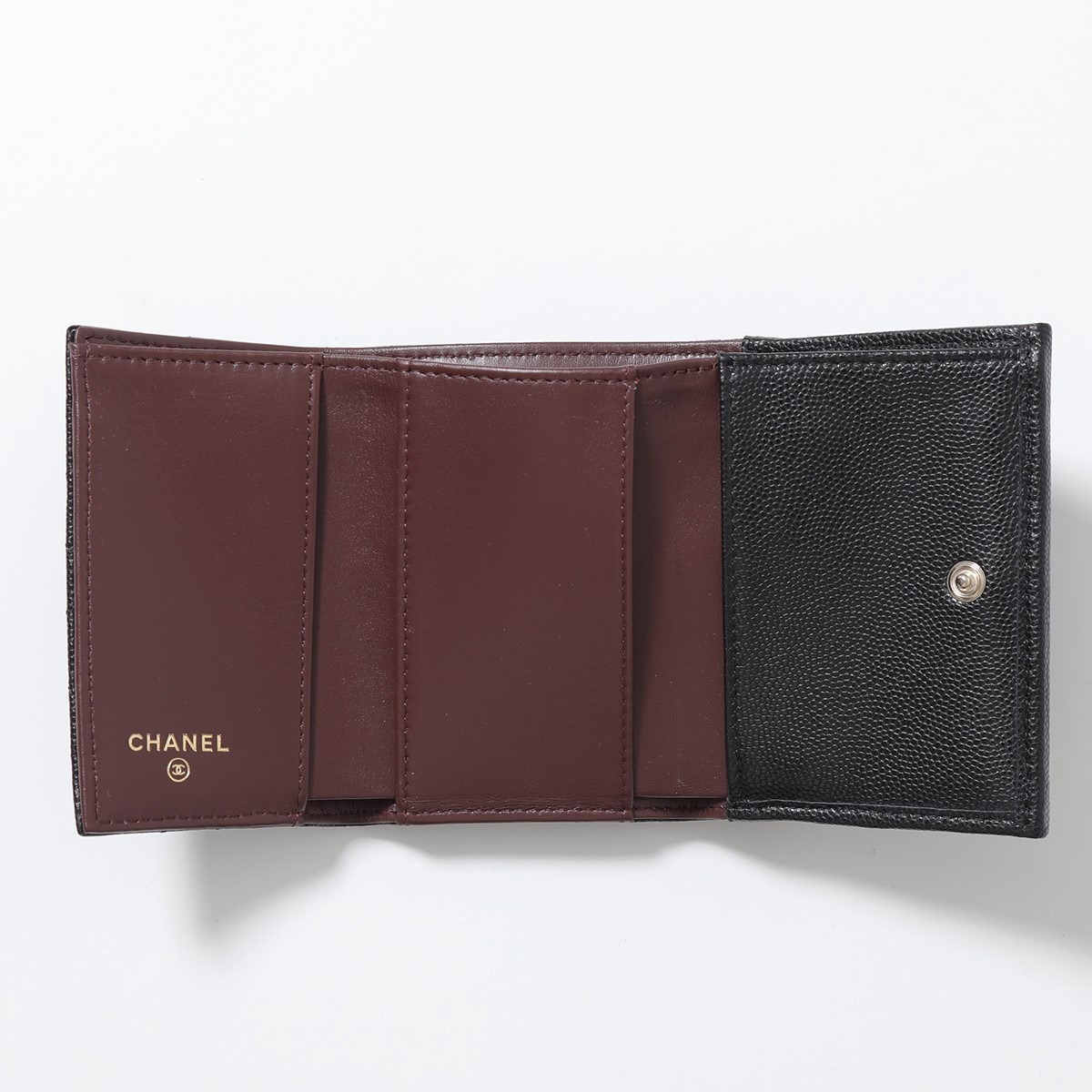 入手困難カラー♪【CHANEL】三つ折り財布 キルティングレザー